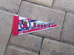 California Angels- Vintage 1990's Baseball Mini Pennant - FREE SHIP - Picture 1 of 1