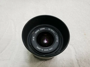 Sigma asphärisches Autofokus-Zoomobjektiv 24–70 mm 1:3,5–5,6 (Gebraucht) - Bild 1 von 4
