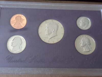 1992 U.S. Mint Proof Set Original Government Packaging OGP COA - Image 1 of 4