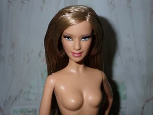 Mattel Barbie Basics Modello n.12 Collezione 001 Solo Bambola Nuda ~ Nuova Senza Scatola - Foto 1 di 12