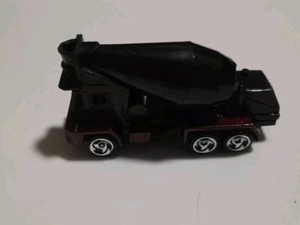 Vintage 1991 Hot Wheels Cement Truck Black/Red - Picture 1 of 5