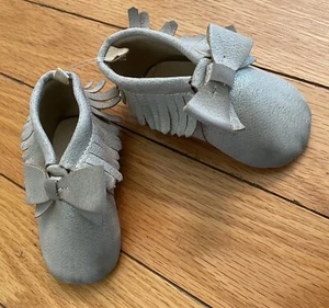 Baby Gap Boots Toddler 18-24 Months ❤️ Bows & Fringe - Picture 1 of 6