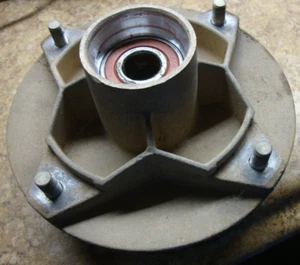 1998 Polaris Xpress 300 ATV Express 4 Wheeler Front Disk Brake Rotor Spindle Hub - Picture 1 of 1