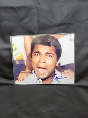 Muhammad Ali Autographed Color Photogragh 8x10 In Sleeve COA EXcellent Cond. - Image 1 of 4