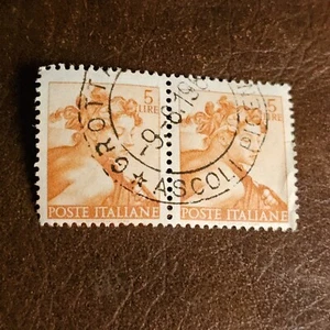 (2) 5 Lire Italian Rare Stamps - Picture 1 of 13