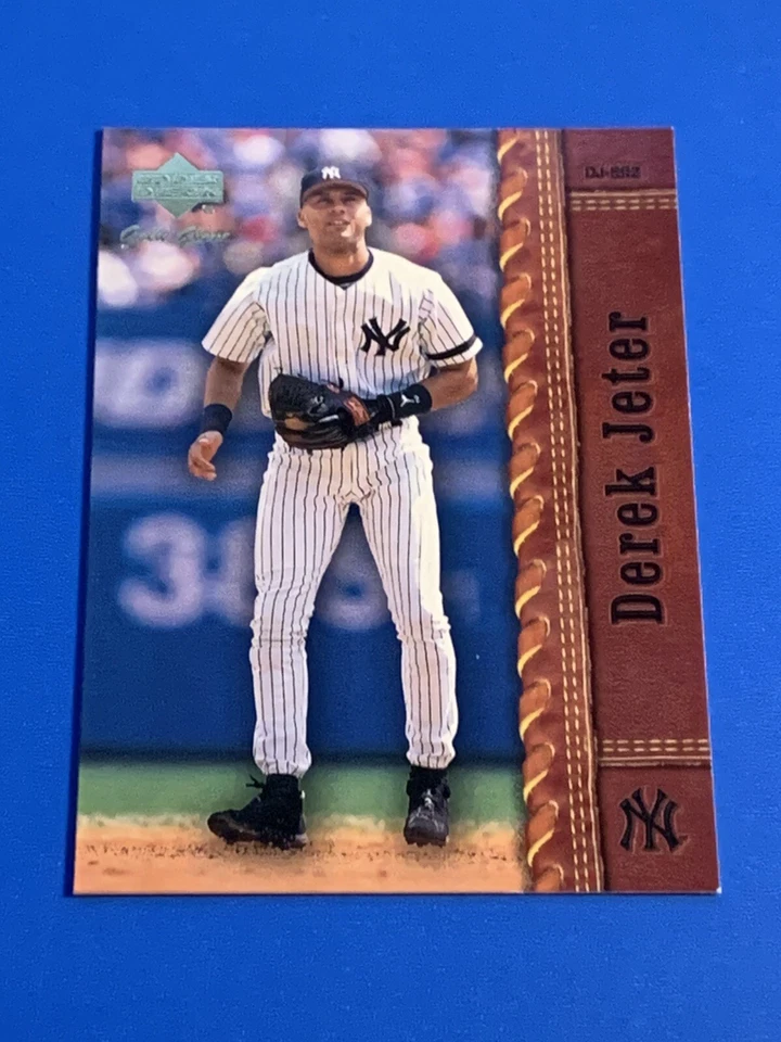 2001 Upper Deck Gold Glove Derek Jeter Baseball Card #40 Yankees NM-MINT - Image 1 of 1
