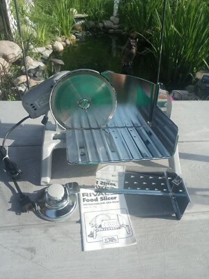 Rival 电动食品切片机型号 1030 精密优质不锈钢刀片 — 第 1/4 张图片