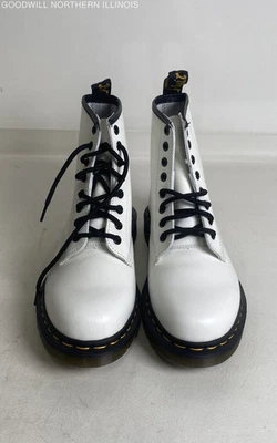 Женские Dr. Martens белая кожа шнурует вверх боевые ботинки, размер 8 - Изображение 1 из 4