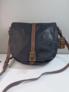 Bolso de mano bandolera de cuero negro FOSSIL tamaño mediano en muy buena condición - Imagen 1 de 12