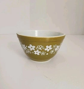 Vintage PYREX #401 Green Crazy Daisy Spring Blossom 1.5pt Mixing Bowl  - Picture 1 of 9