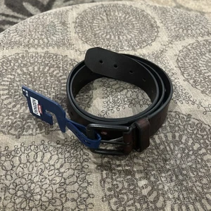 Levi's Denizen brauner Ledergürtel 34-36 Medium neu mit Etikett - Bild 1 von 5