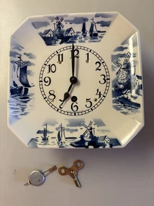Deutsche Delfter Uhr. Mit Schlüssel & Pendel. Läuft super - Bild 1 von 5