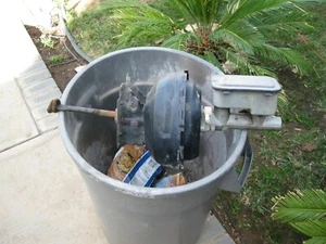 1983 Chevy1500 Suburban Tahoe Yukon Power Brake Booster OEM Cores - Bild 1 von 2