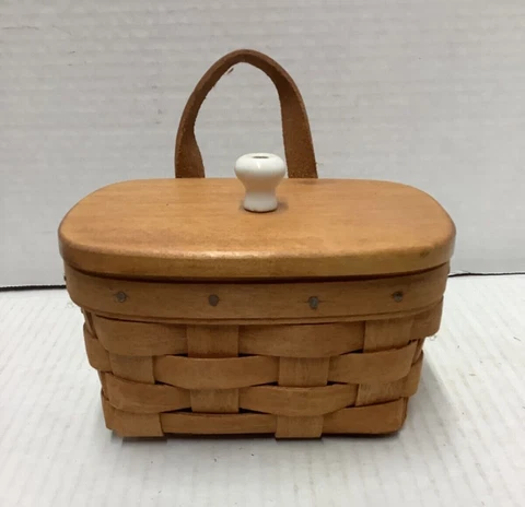 Longaberger 1990 Small Hanging Key Basket With Lid - r Cover