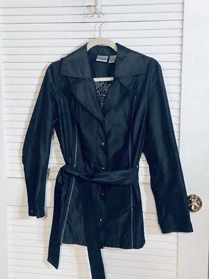 Chico’s Black Belted Wrap Light Jacket Size 1 Snap Long Blazer Women EUC - Image 1 of 4