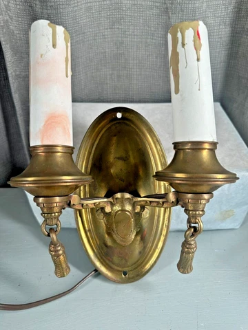 Vintage Brass Metal Wall Electric Light Lamp Sconce Victorian 2 Candle Style Cover