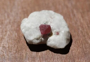 Top Ruby Crystals On Matrix From Myanmar 32.78 CT - Bild 1 von 3