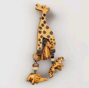 Vtg Wooden Carved Giraffe Brooch Elephant Zebra Tiger Dangle Charm Safari Pin - Picture 1 of 11