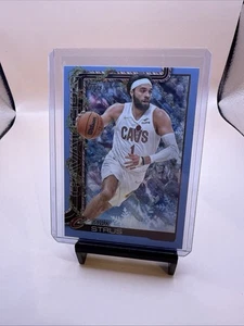 2025-26 Topps Holiday #H67 Max Strus Light Blue & White Glitter Cleveland - Bild 1 von 1