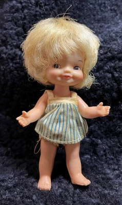 Muñeca Pocketbook Vintage Remco Años 60 Spunky Lil' Friend Pip Dolly Rubia 5" Foto 1 de 4
