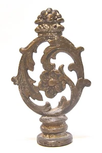 LARGE METAL VINTAGE DECORATIVE LAMP FINIAL 1/4 THREAD - Picture 1 of 3