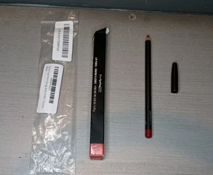 M.A.C Lip Pencil Brick Red MAC Cosmetics Lip Liner, 0.0511 Ounce - Picture 1 of 5