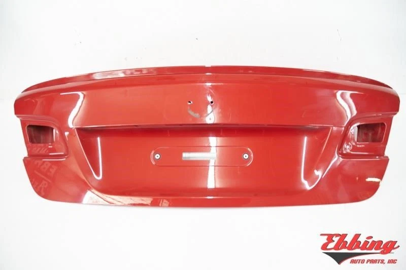 Decklid Trunk Lid From 4/1/09 2 Door Coupe Fits 2009 and 2010 BMW M3 683974 Foto 1 de 4