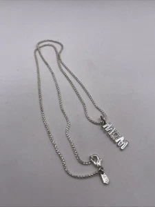 Silberfarbener Mama Anhänger an 18" Kette - Bild 1 von 3