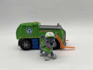 Paw Patrol Rocky’s Transforming Recycle Truck mit Pop-Out Tools und beweglicher Gabel - Bild 1 von 12