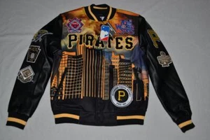 Giacca PRO STANDARD uomo PITTSBURGH PIRATES NERA REMIX Varsity NUOVA TUTTE LE TAGLIE - Foto 1 di 4