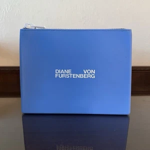 Borsa Diane Von Furstenberg marsupio impermeabile silicone nuoto gomma blu zip - Foto 1 di 4