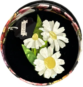 Erstwilder Brooch - Country Chamomile - Flower Brooch - Carmen Hui. NIB. - Picture 1 of 1