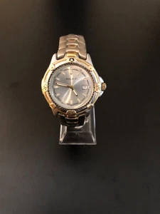 Solo Herrenuhr, bicolor Edelstahlband, Datum, funktioniert, neue Batterien - Bild 1 von 7