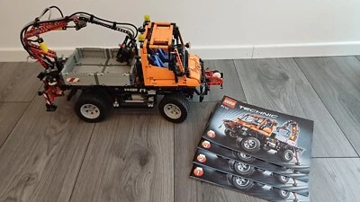 LEGO TECHNIC 8110 Mercedes-Benz Unimog U 400 aufgebaut inkl. Anleitung - Bild 1 von 4