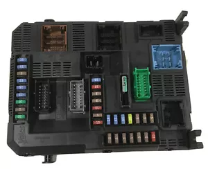 Peugeot 308 II BSI BCM BODY CONTROL MODULE ECU FUSE BOX 9807054180 1610807880 - Picture 1 of 5