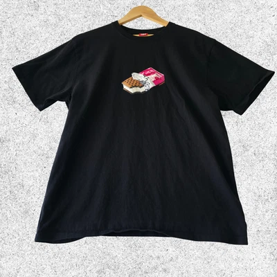 🍦 Camiseta ICECREAM Logo Derretido | Sandwich Helado | Negra | Talla XL Foto 1 de 4