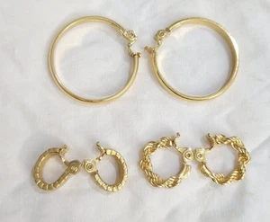 Lote de 3 pares de pendientes clippon vintage Monet tono dorado - Imagen 1 de 7