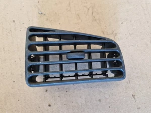 VW PASSAT B4 LHD DASHBOARD BLACK HEATER AIR VENT GRILLE TRIM 3A1819764 - Bild 1 von 3