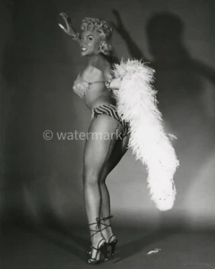 Vintage -  LILLY CHRISTINE - BURLESQUE DANCER - 8X10 PUBLICITY PHOTO - Picture 1 of 1