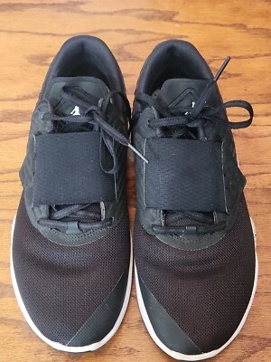 Zapatos deportivos Air Jordan Nike implacables negros/blancos AJ7990-004 Foto 1 de 4