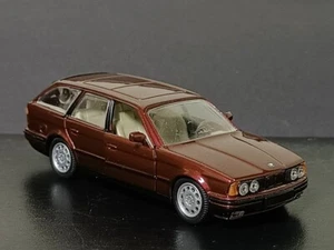 1/43 BMW 525I E34 Touring 1987 Rosso met Concessionario Schabak - Foto 1 di 7