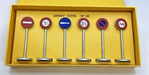 Set of Six Road Signs. Dinky. - Picture 1 of 2