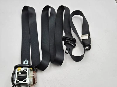 2016-2018 Nissan Titan XD Front Left Driver Seatbelt Retractor Black OEM - Изображение 1 из 4