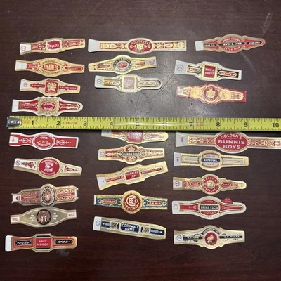 Lote de 25 etiquetas bandas de cigarros oro en relieve etc. Foto 1 de 4