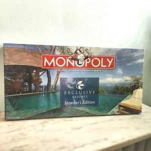 [NEW SEALED] Monopoly Exclusive Resorts Member's Edition Custom Tokens - Picture 1 of 5