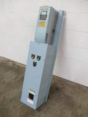 Unidad de frecuencia variable Honeywell NXS0150A1002 15 HP con derivación 480 V 15 HP Foto 1 de 4