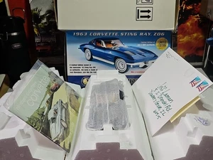 VINTAGE Franklin Mint 1963 Corvette Z06 Split Window Fiberglass Blue ***RARE**** - Picture 1 of 24