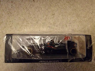 Fernando Alonso  McLaren MP4-31 Australian GP 2016  F1 1:43 Spark - Image 1 of 4