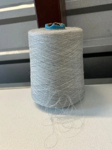 Spule Kone 2/120 SPINNENNETZ WEICH Peru SUPER Baby Alpaka Seide Garn 1 Pfund 2 Unzen 532 g 1009 - Bild 1 von 5