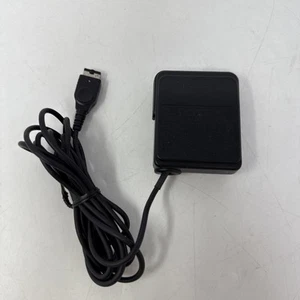 Caricabatteria adattatore CA Nintendo Game Boy Advance SP/DS - modello AGS-002 (USA/JPN) - Foto 1 di 6